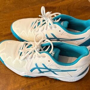 ASICS kids Teal and White Athletic Shoes